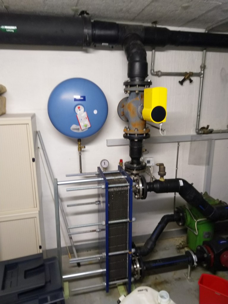 Grundwasserstation mit Plattenwärmetauscher